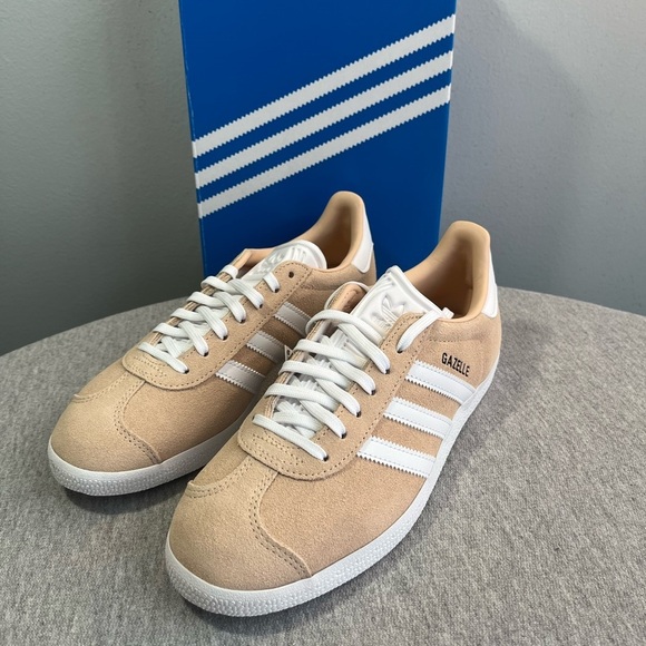 adidas Shoes - Adidas Classic Gazelle Suede Sneaker Halo Blush Women's Shoe Size 7.5 ID7006
